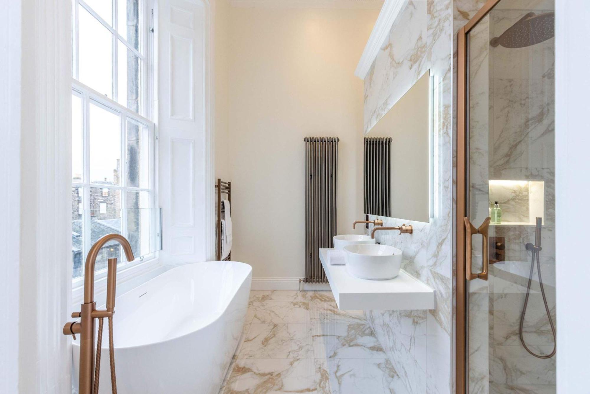 Dragon Luxury At 9 Albyn Place Apartment