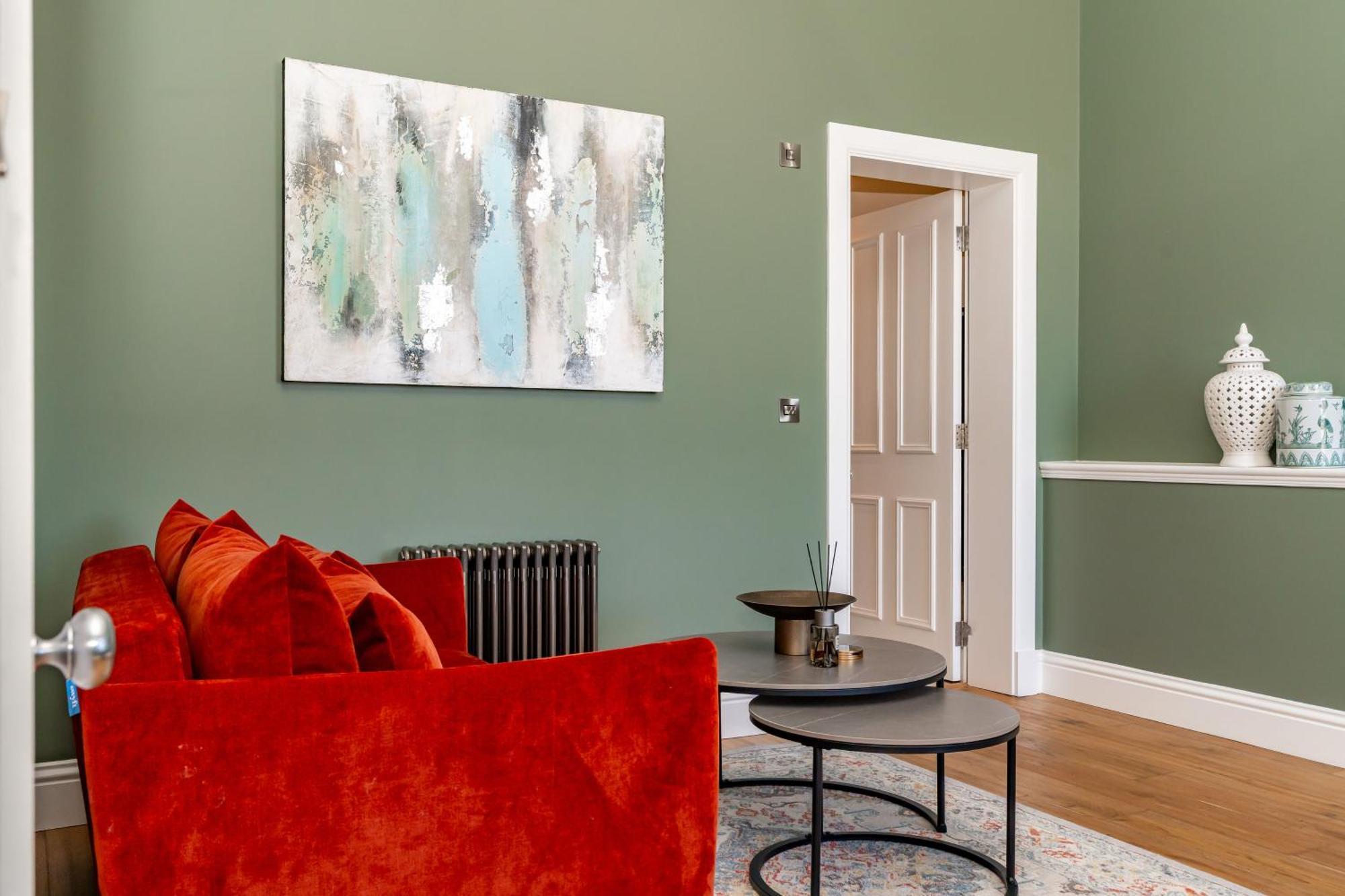Dragon Luxury At 9 Albyn Place * Edinburgh